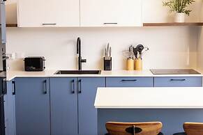 Modern Cozy Dream by Sea N' Rent