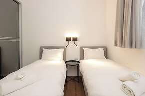 Modern Cozy Dream by Sea N' Rent