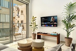 Shenkin Eclectic Blue Apt by Sea N' Rent