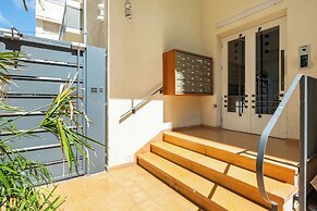 Shenkin Eclectic Blue Apt by Sea N' Rent