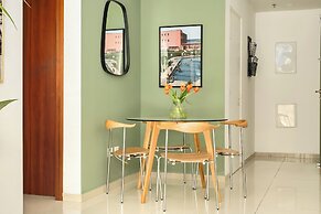 Shenkin Eclectic Blue Apt by Sea N' Rent