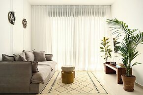 Shenkin Eclectic Blue Apt by Sea N' Rent