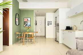 Shenkin Eclectic Blue Apt by Sea N' Rent