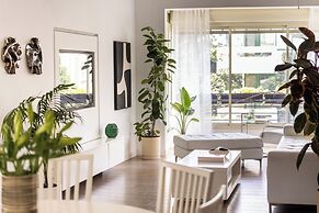 Heart of TLV Elegant Home by Sea N' Rent