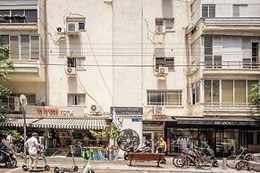 Heart of TLV Elegant Home by Sea N' Rent