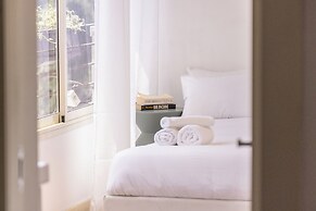 Heart of TLV Elegant Home by Sea N' Rent