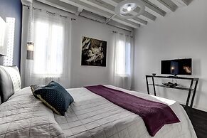 Biennale Apartment by Wonderful Italy