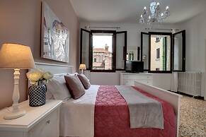 Accademia Opera Deluxe by Wonderful Italy