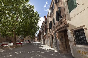 Accademia Opera Deluxe by Wonderful Italy