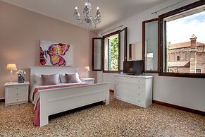 Accademia Opera Deluxe by Wonderful Italy