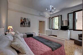 Accademia Opera Deluxe by Wonderful Italy