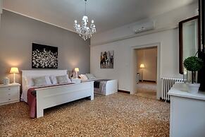 Accademia Opera Deluxe by Wonderful Italy