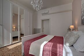 Accademia Opera Deluxe by Wonderful Italy