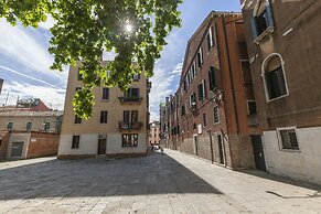 Accademia Opera Deluxe by Wonderful Italy