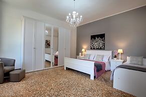 Accademia Opera Deluxe by Wonderful Italy