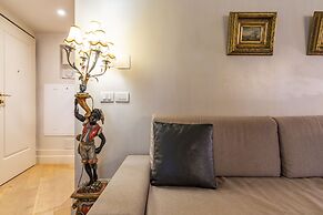 Gondola Luxury Apartment by Wonderful Italy