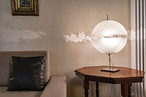 Gondola Luxury Apartment by Wonderful Italy