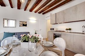 Laguna Luxury 1 by Wonderful Italy