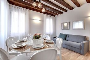 Laguna Luxury 1 by Wonderful Italy