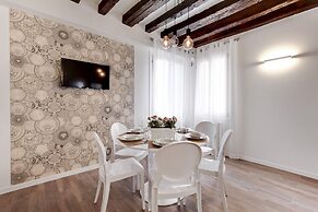 Laguna Luxury 1 by Wonderful Italy