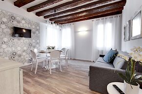 Laguna Luxury 1 by Wonderful Italy