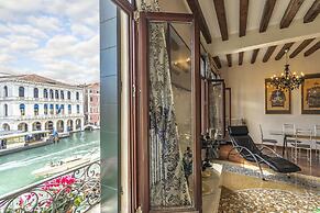 Rialto Grand Canal by Wonderful Italy