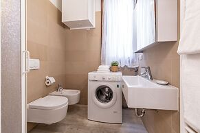 Rialto Grand Canal by Wonderful Italy