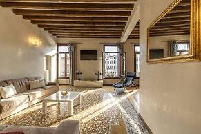 Rialto Grand Canal by Wonderful Italy