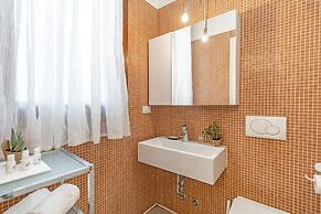 Rialto Grand Canal by Wonderful Italy