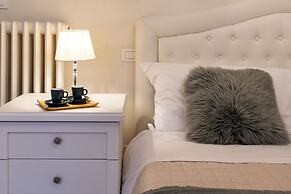 Rialto Grand Canal by Wonderful Italy