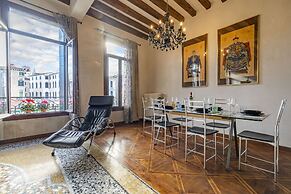 Rialto Grand Canal by Wonderful Italy