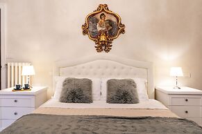 Rialto Grand Canal by Wonderful Italy