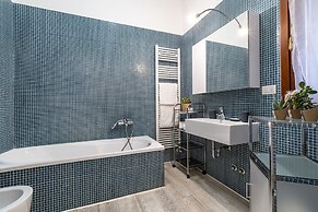 Rialto Grand Canal by Wonderful Italy