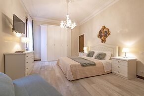 Rialto Grand Canal by Wonderful Italy