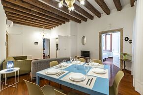 Ca Della Commedia by Wonderful Italy