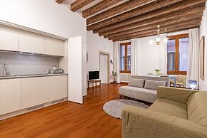 Ca Della Commedia by Wonderful Italy