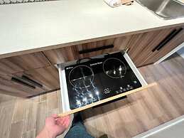 Cozy 1 Bedroom Rental With Den Free Parking Close to University