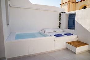 Sapphire Zafeirenias Gem House With Jacuzzi