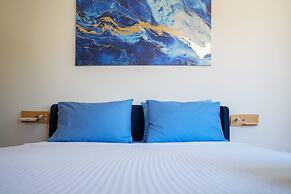 Sapphire Zafeirenias Gem House With Jacuzzi