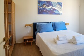 Sapphire Zafeirenias Gem House With Jacuzzi