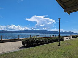Private rooms in togo beach side house