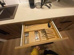 Guest Suite Close To Whtye Ave