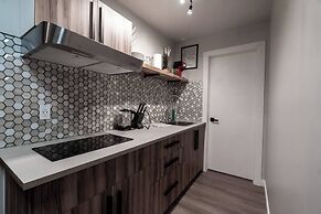 Guest Suite Close To Whtye Ave