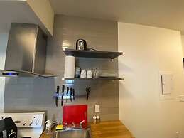 New Dt Apartment Walk To All