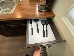 New Dt Apartment Walk To All