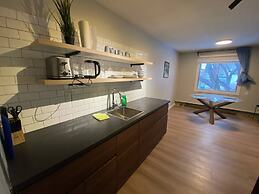 Close To Whyte University New Renovation