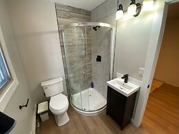 Close To Whyte University New Renovation