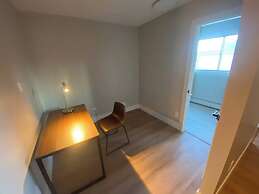 Morden Newly Renovated 1br Flats, Walk T