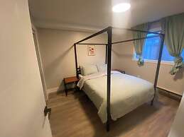 Brand New Modern Flat 2br1ba Whyte And U