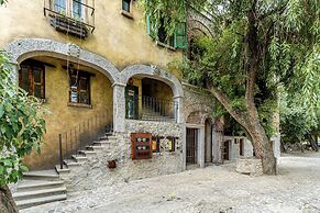 Cipressi Spectacular Italian Tuscan Loft